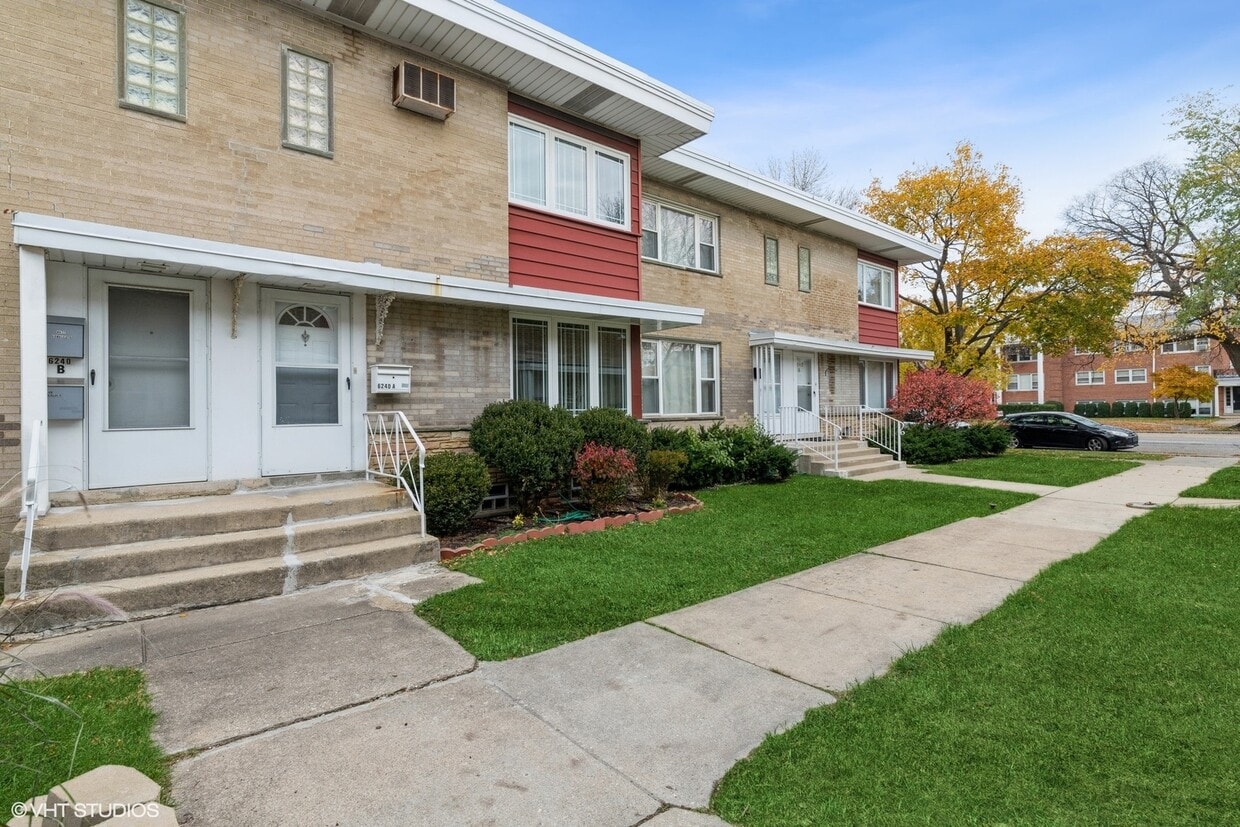 6240 N Cicero Ave, Chicago, IL 60646 Townhome Rentals in Chicago IL