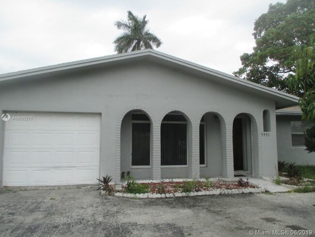 Foto del edificio - 5951 NW 18th Ct