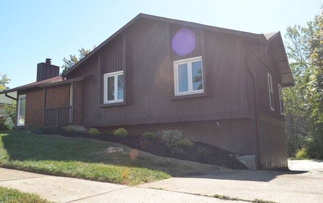 Foto del edificio - Home for rent in Creve Couer- 3 Bed 2 1/2 ...