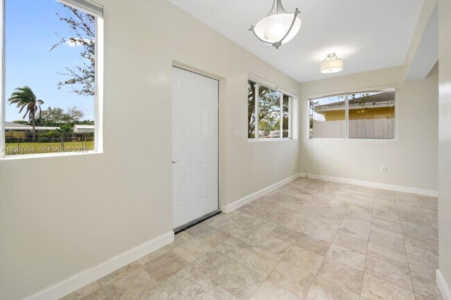Foto del edificio - 8861 SW 127th Terrace