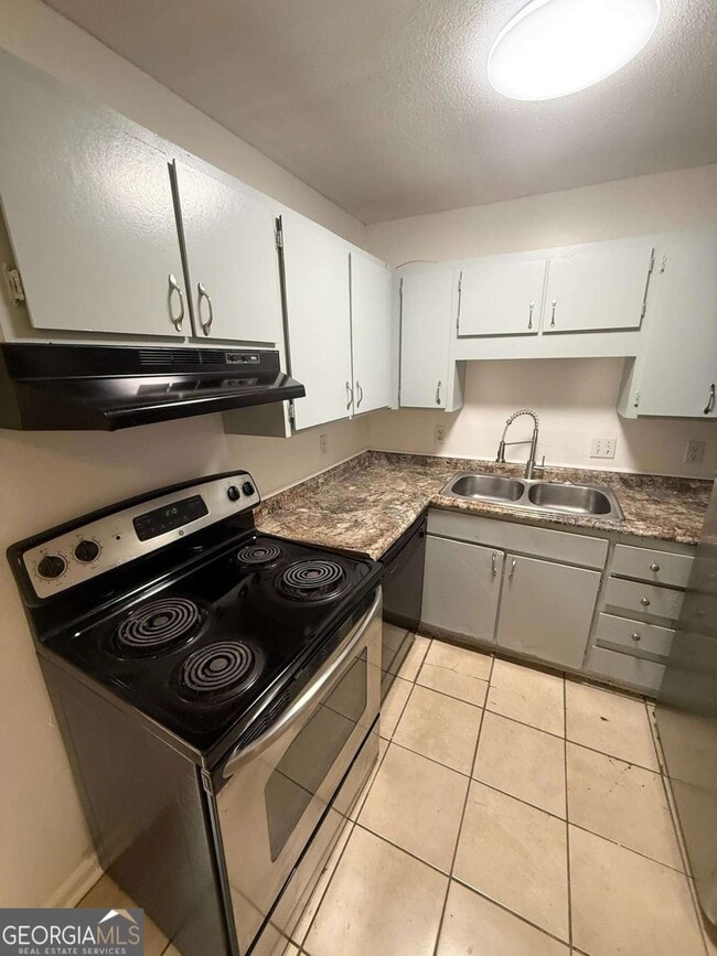 Foto del edificio - 3815 Parklane Dr