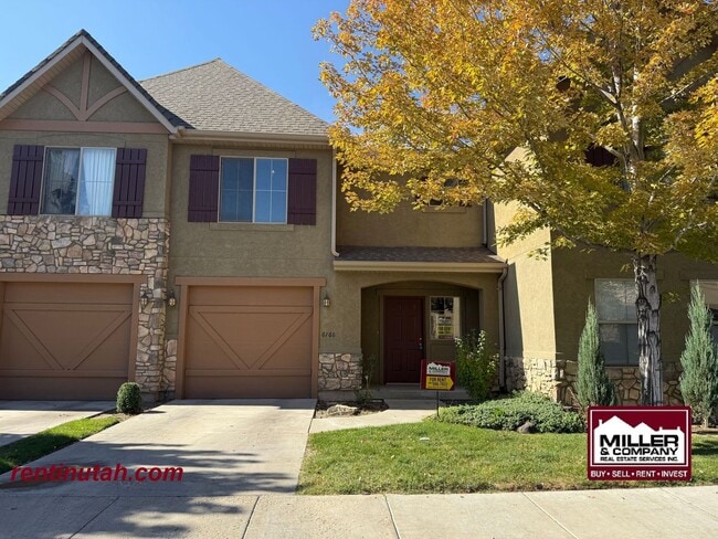 Building Photo - Beautiful townhouse for rent at Cottages on 9th!