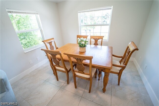 Foto del edificio - 27302 Dortch Ave