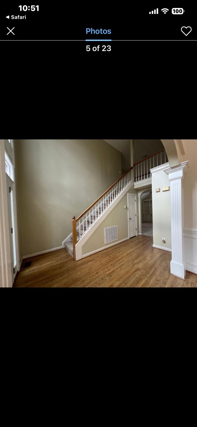 Foto del edificio - 809 Barneswyck Dr