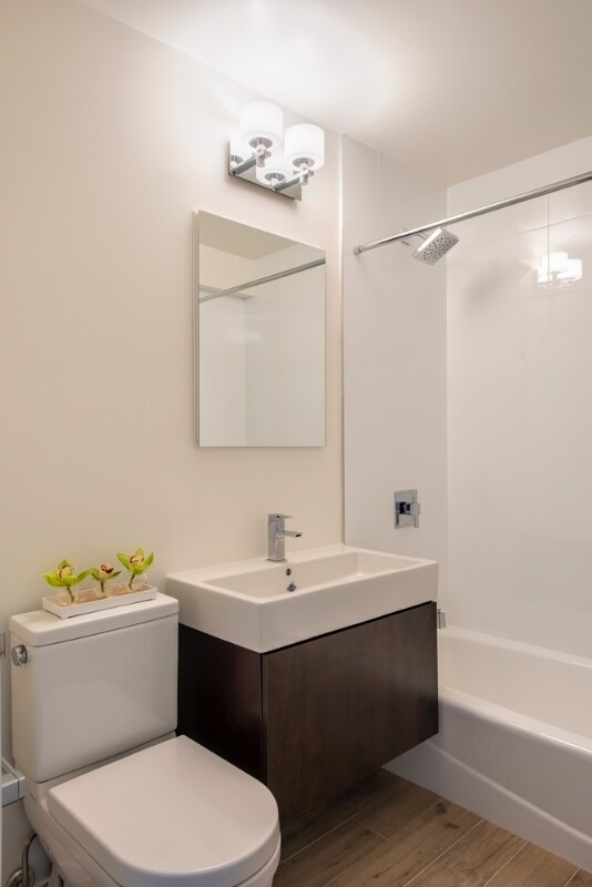 Foto del edificio - 76 W 38th St