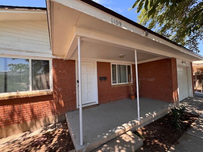 Foto del edificio - Beautiful 3 bedroom 2 bath home.