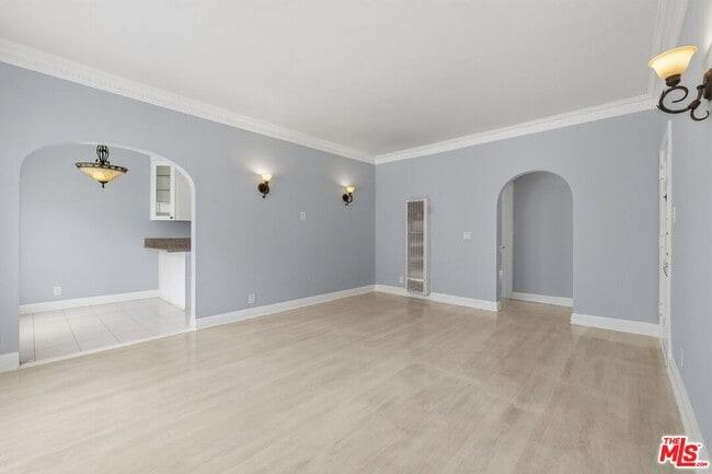Building Photo - 437 N Genesee Ave