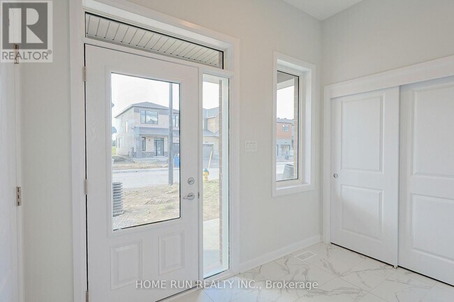 Building Photo - 226 Elsie MacGill Walk