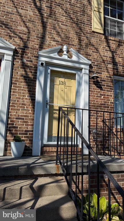 Foto del edificio - 138 Parkside Dr