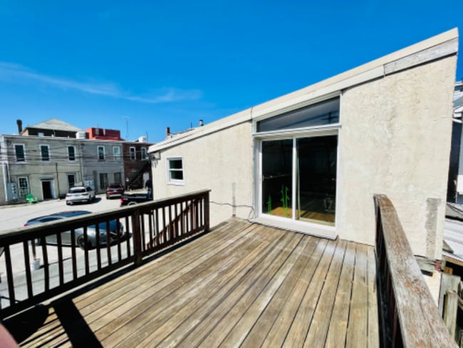 35 York St