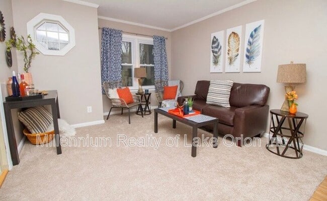 Building Photo - 3857 Oak Knoll Rd