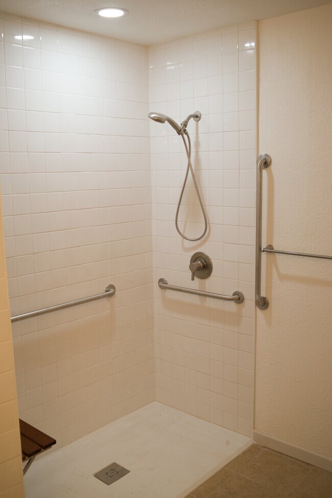 Foto del edificio - 731 W 40th St