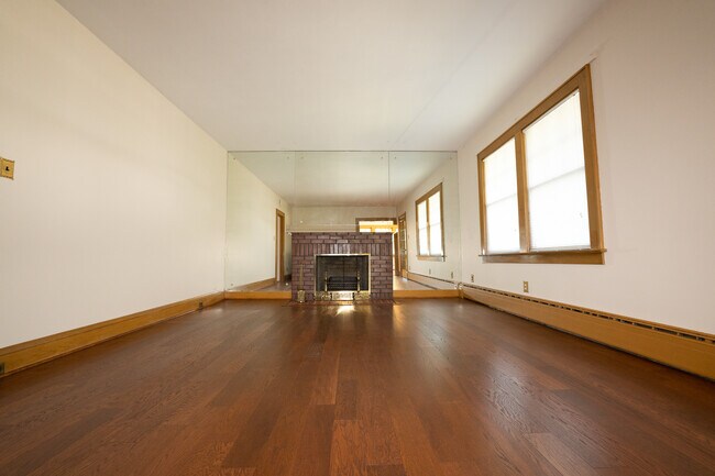 Building Photo - 177 Park St