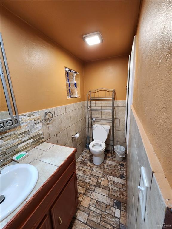 Building Photo - 22 Laurel Ave