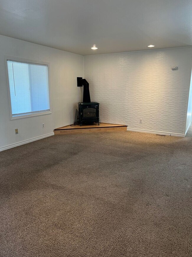 Foto del edificio - 2 Bedroom 1 bath in Suburbs