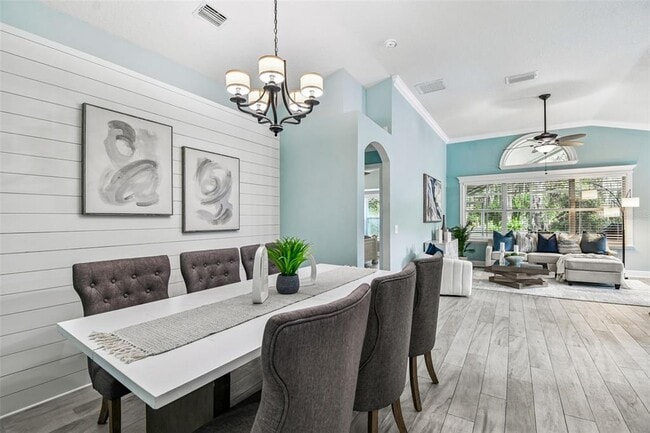 Foto del edificio - 13401 Fawn Springs Dr