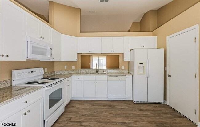 Building Photo - 140 SW 29th St