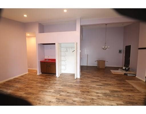Building Photo - 1461 Pawtucket Blvd