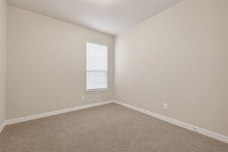 Building Photo - 30072 Willow Walk Lane