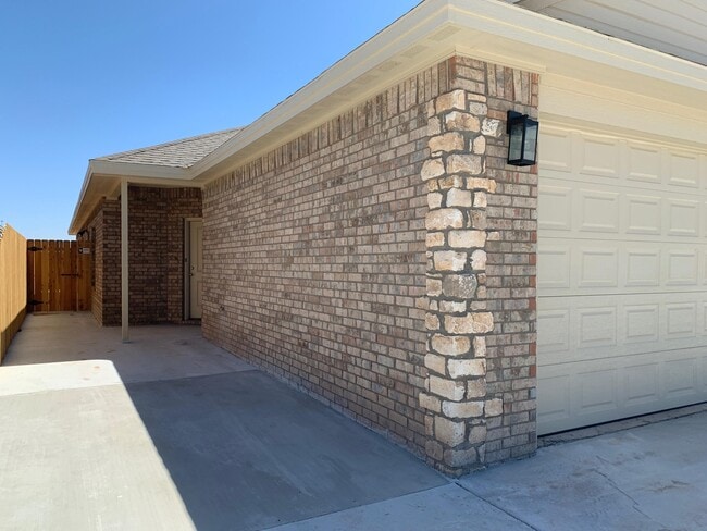 Building Photo - 1217 Preston Trails