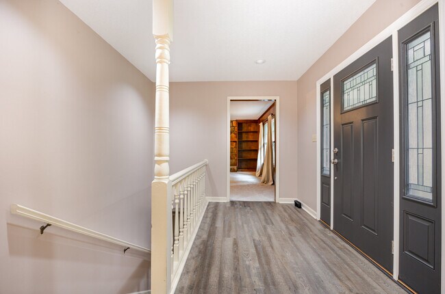 Foto del edificio - 229 Creekwood Dr