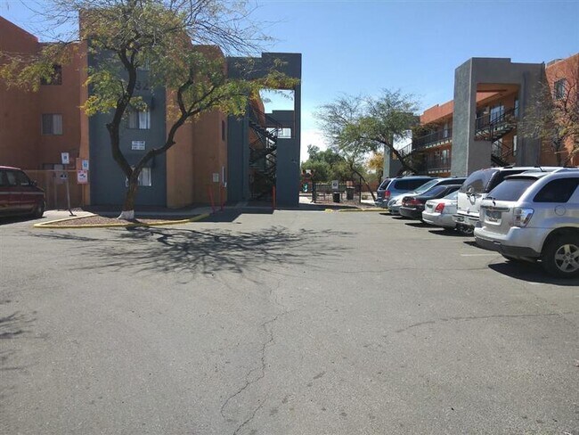 Foto del edificio - Move In Special $250  (Restrictions Apply)