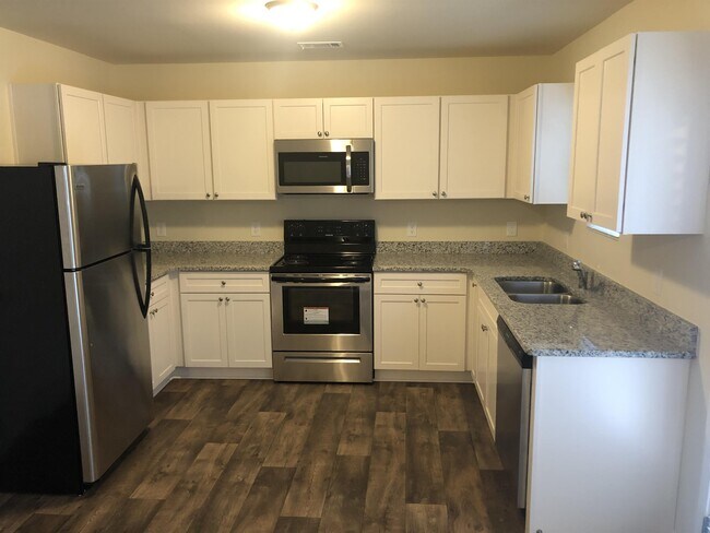Building Photo - 645 Carlton Pointe Dr