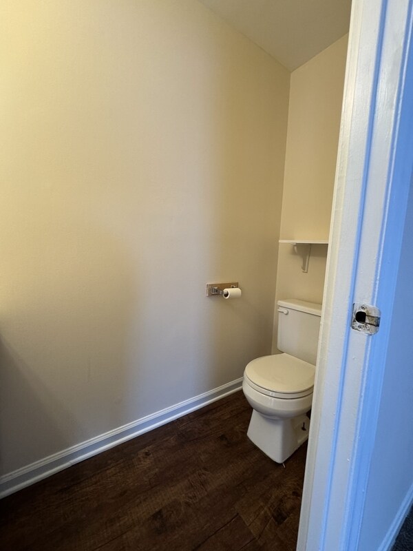 Foto del edificio - 1323 E 10th St