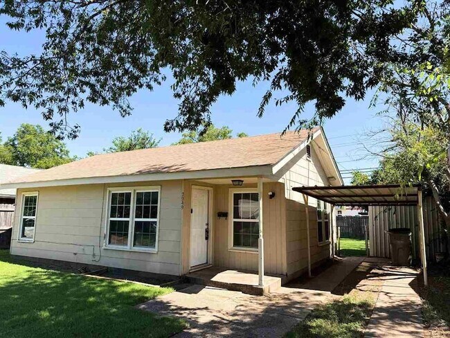 Foto del edificio - 2949 Cunningham Dr