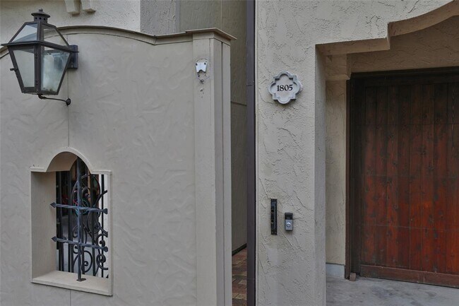 Foto del edificio - 1805 W 24th St