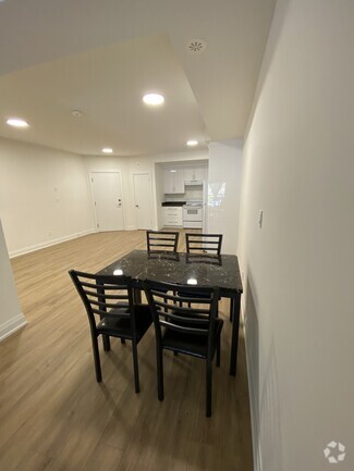 Building Photo - 782 St Clair Av W