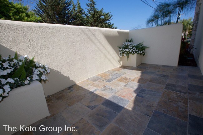 Building Photo - 6587 Picasso Rd