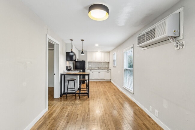Foto del edificio - 5309 East Side Ave