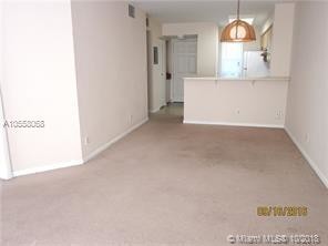 Building Photo - 2106 S Cypress Bend Dr