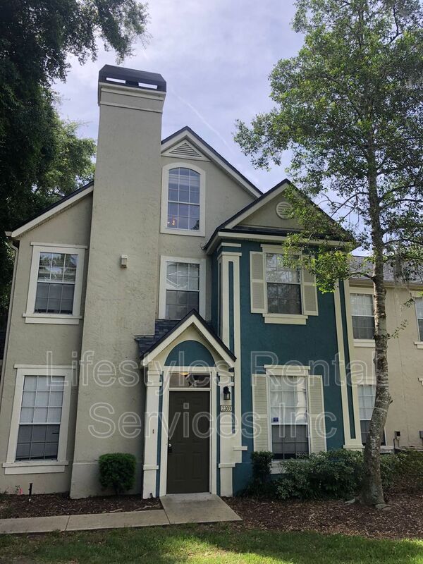 Foto principal - 13703 Richmond Park Dr N