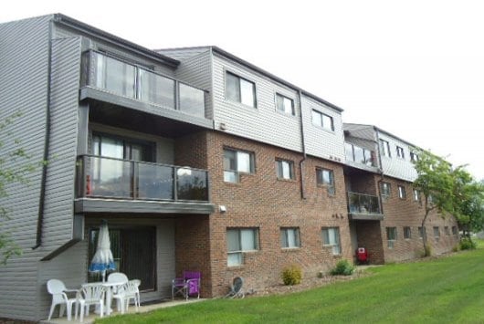 Building Photo - Village Green Apartments