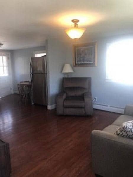 Building Photo - Adorable Cottage