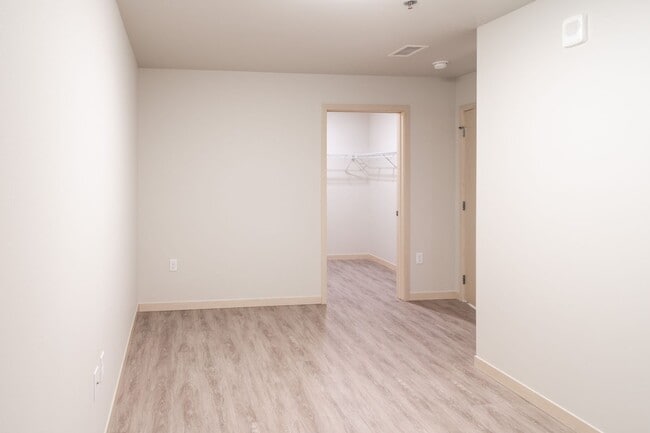 Interior Photo - Arden