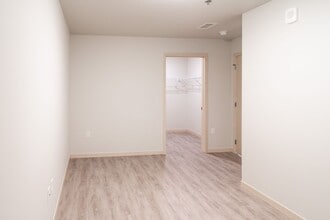 Interior Photo - Arden
