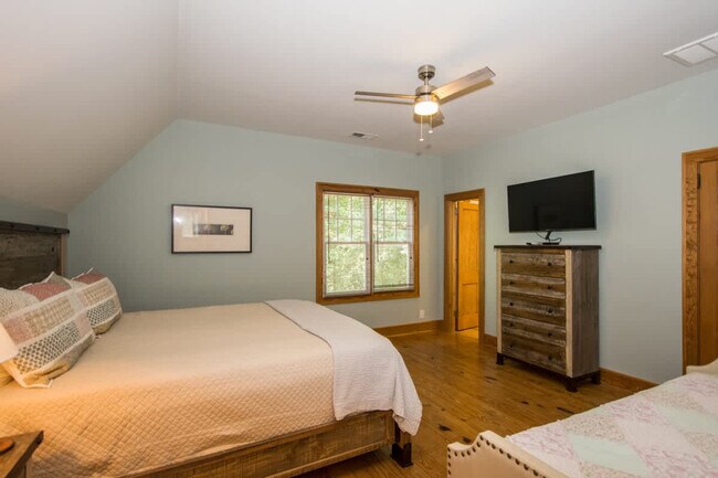 Foto del edificio - 179 N Mountain Ln