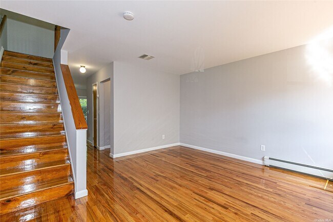Building Photo - 40 Herb Hill Rd