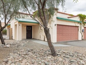 Building Photo - 1035 N Benton Ave
