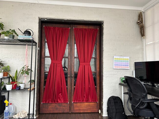 Foto del edificio - 155 Wilber Ave