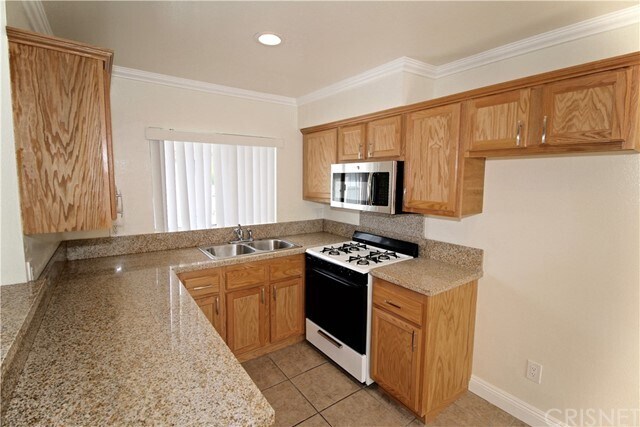 Building Photo - 1159 Linden Ave