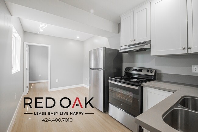 Building Photo - 340 W 87th St