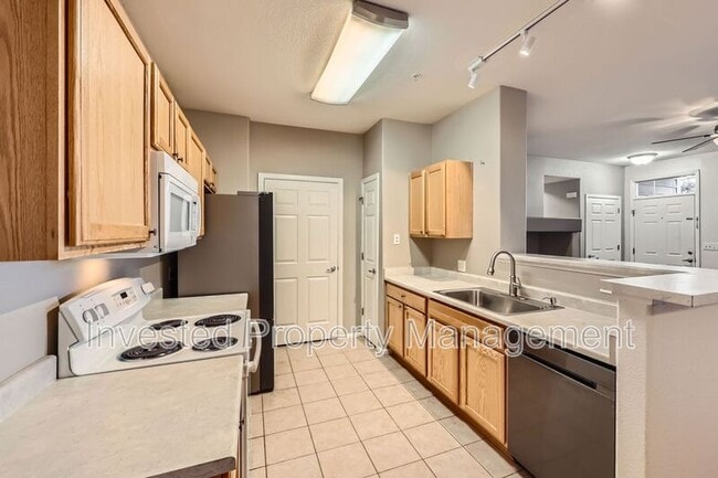 Foto del edificio - 494 Black Feather Loop