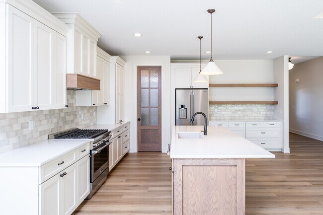 Foto del edificio - 807 Bridgeview St