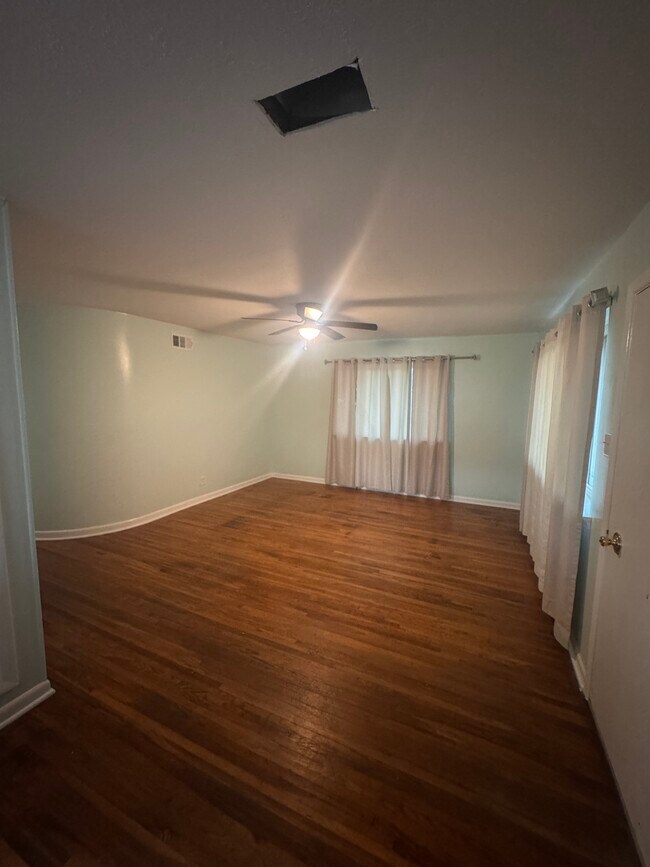 Foto del edificio - 5601 Sonora Dr