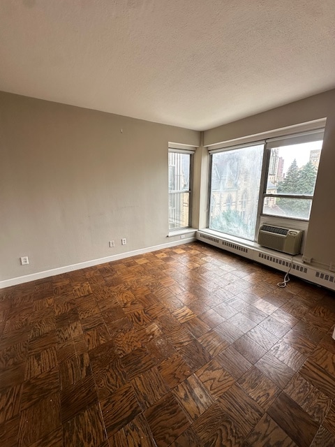 Building Photo - 1121 N Waverly Pl