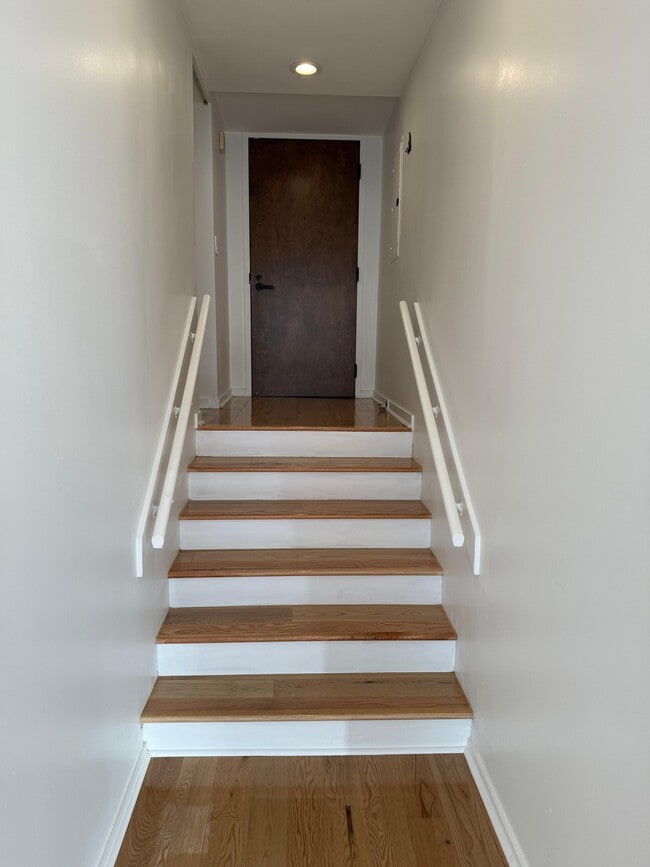 Entrance walkway - 1 Greene St Apartments